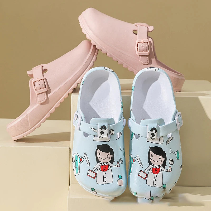 Surgical shoes for men and women breathable specialized protective clogs for doctors nurses and laboratory use sandals