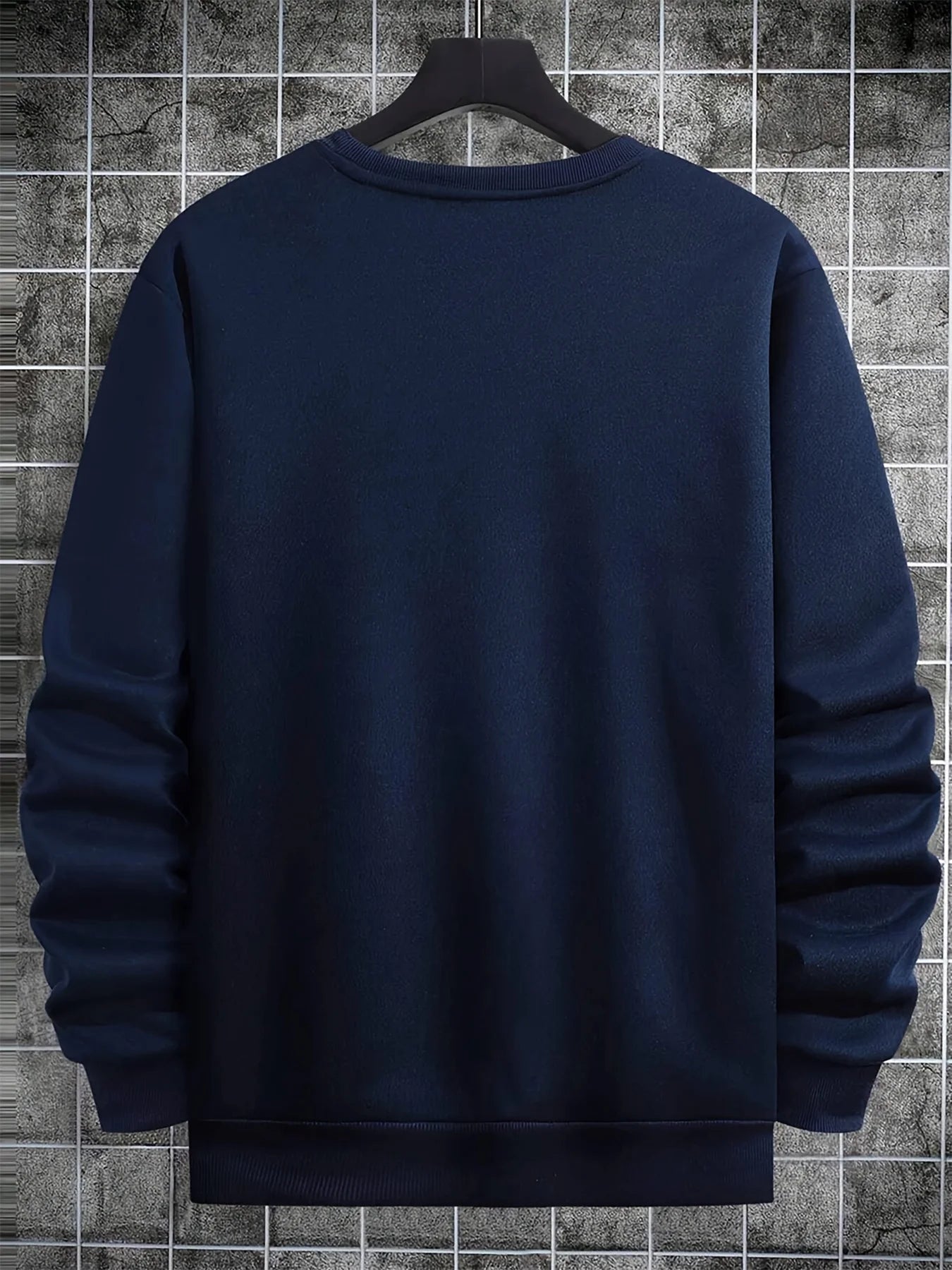 Men's autumn and winter fashionable casual loose Paris graphic print fleece pullover long sleeved round neck sweatshirt